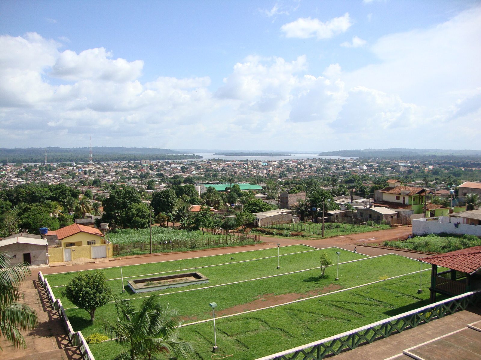 Vista da cidade de Altamira, às margens do rio Xingu, no Pará